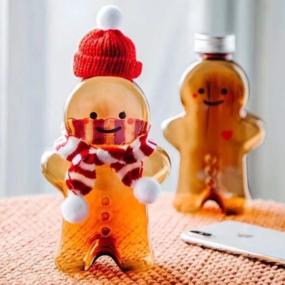 Two Plastic Gingerbread Man Cups - image 4